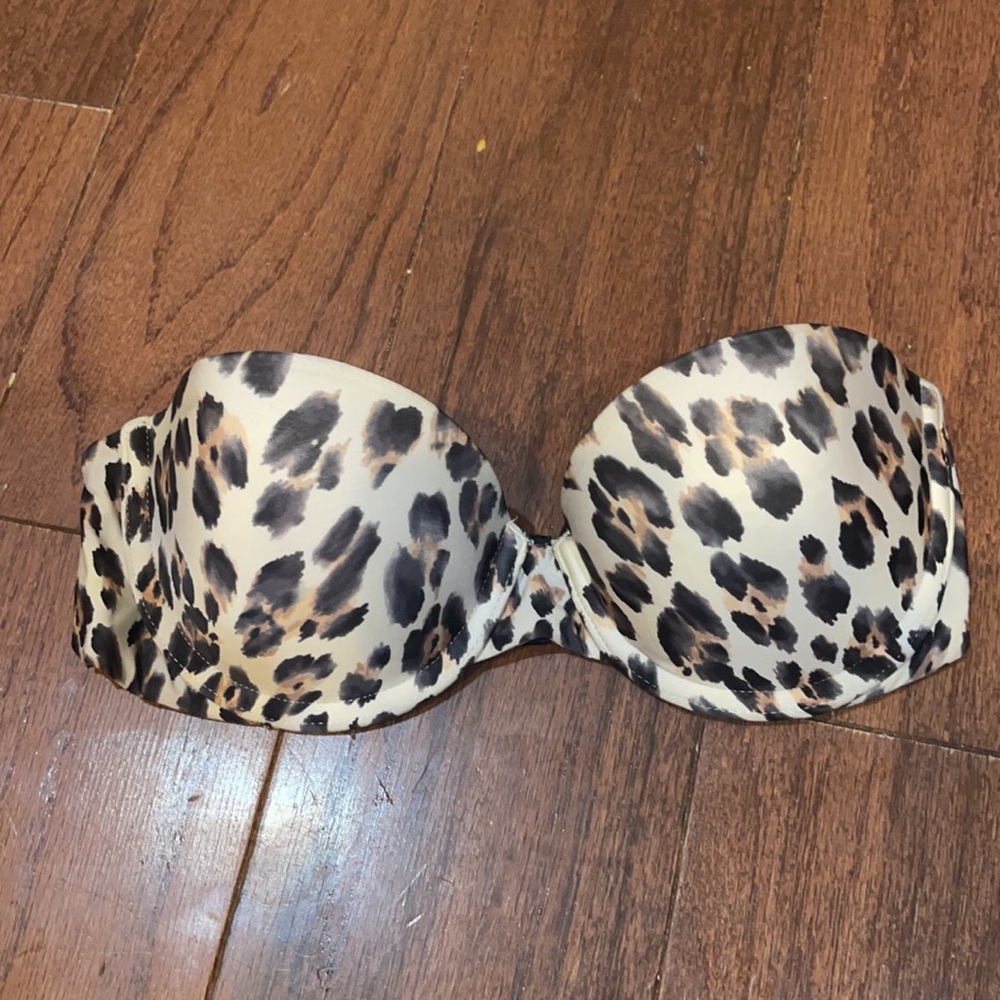 Victoria's Secret 32B Strapless Multi Way Cheetah Print Bra